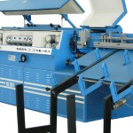 Straightening and cutting machine